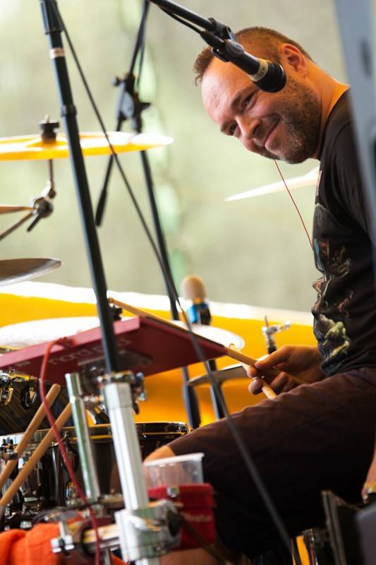 Okoř se šťávou (I.): Odpoledne diváky rozezpívali Rybičky 48, Wohnout nebo Sebastian