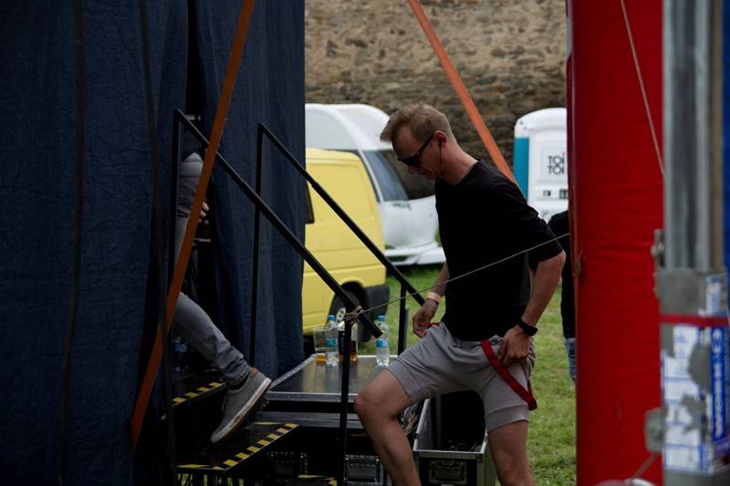 Okoř se šťávou (I.): Odpoledne diváky rozezpívali Rybičky 48, Wohnout nebo Sebastian