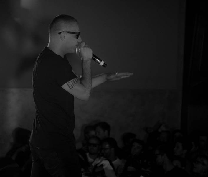 Vladimir 518 křtil v Roxy desku Ultra! Ultra!, předvedl výpravnou vizuální show