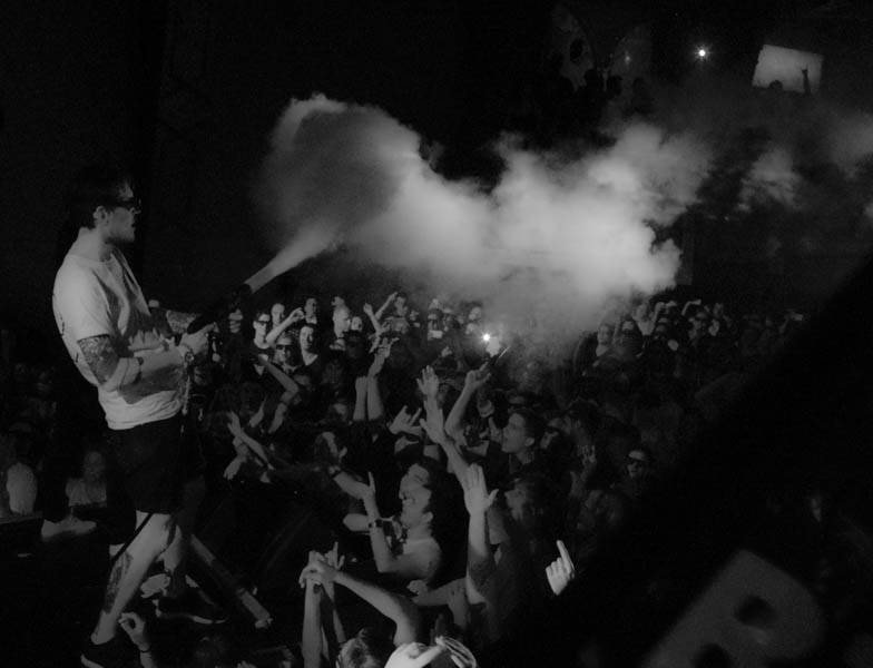 Vladimir 518 křtil v Roxy desku Ultra! Ultra!, předvedl výpravnou vizuální show