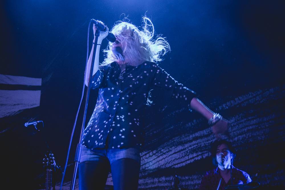 Strhující premiéra The Kills v Česku proběhla v Roxy