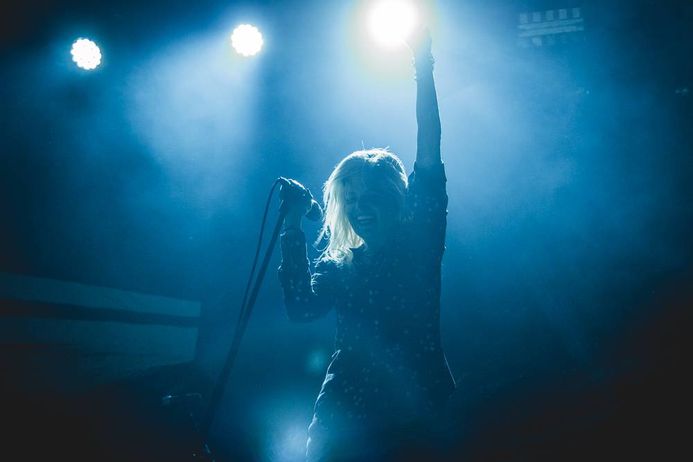 Strhující premiéra The Kills v Česku proběhla v Roxy