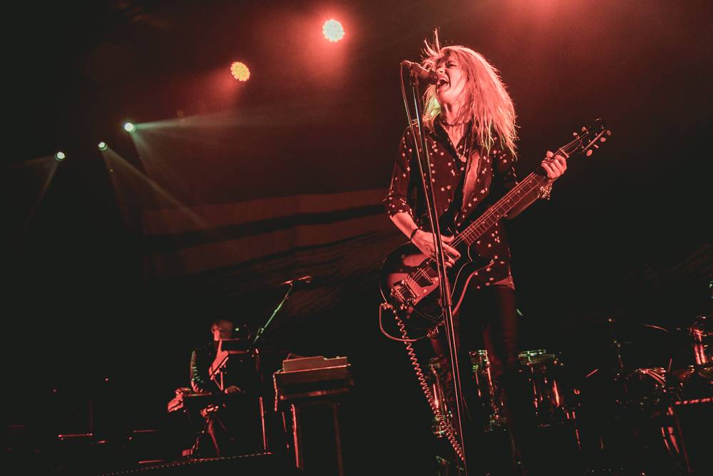 Strhující premiéra The Kills v Česku proběhla v Roxy