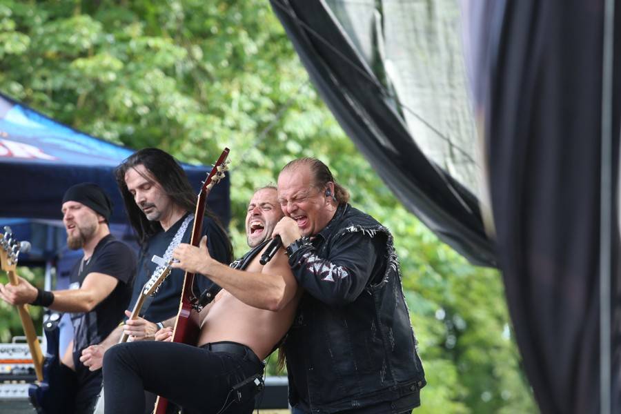 Na slavkovském Topfestu zahráli angličtí The Rubettes, Marta Jandová vystoupila i se zlomenou nohou