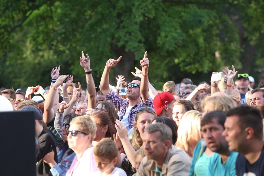 Na slavkovském Topfestu zahráli angličtí The Rubettes, Marta Jandová vystoupila i se zlomenou nohou