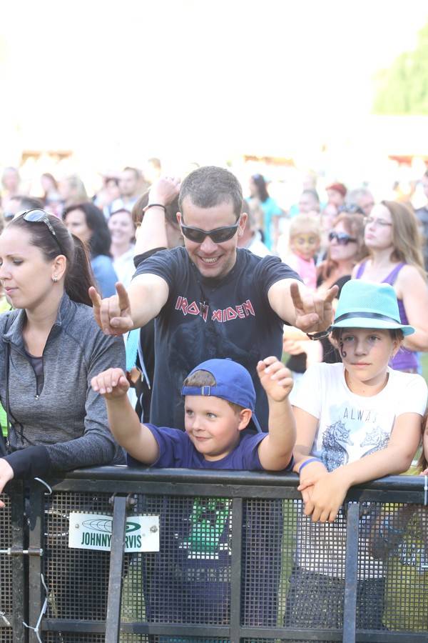 Na slavkovském Topfestu zahráli angličtí The Rubettes, Marta Jandová vystoupila i se zlomenou nohou