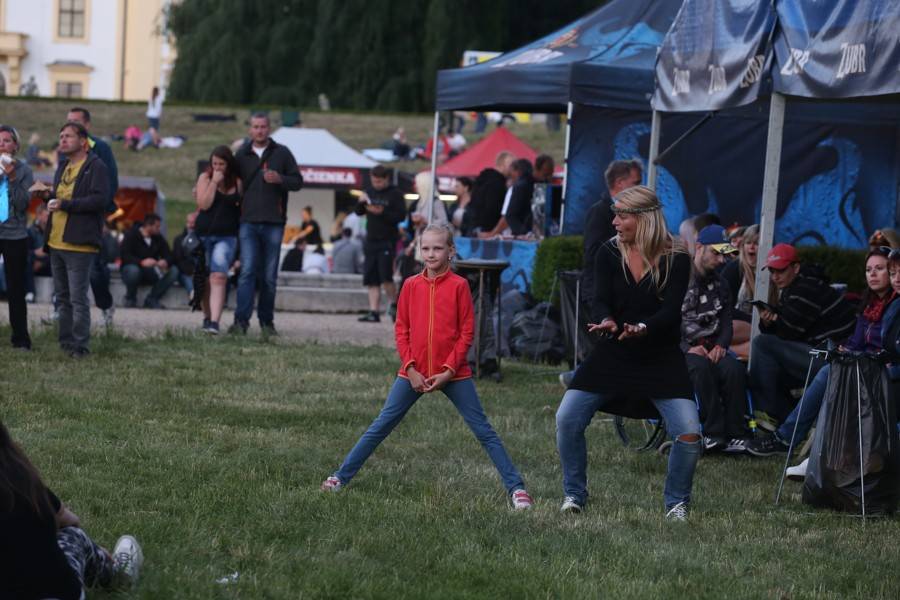 Na slavkovském Topfestu zahráli angličtí The Rubettes, Marta Jandová vystoupila i se zlomenou nohou