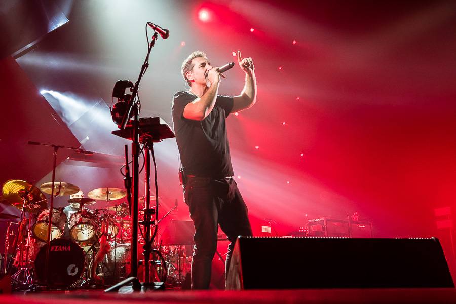 Navrátilci System Of A Down v Praze rozburáceli natřískanou O2 arenu