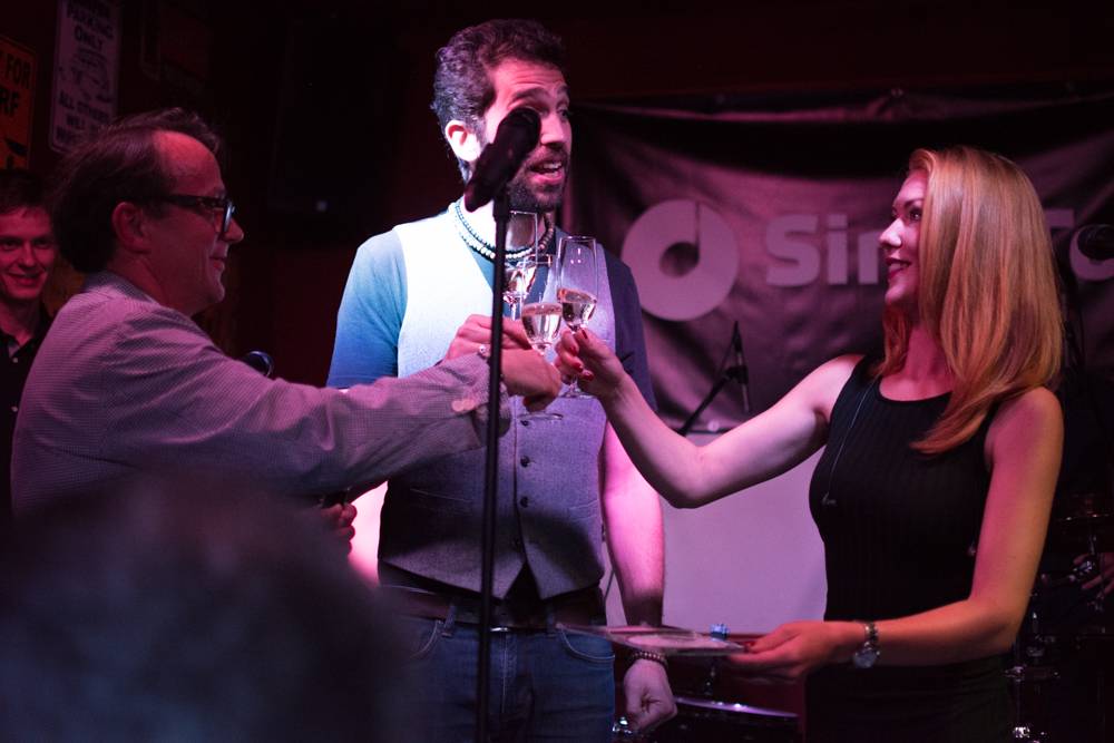 David Stypka zazpíval v pražské Aloze písně o strachu, Debbi zahrála poprvé s novou kapelou