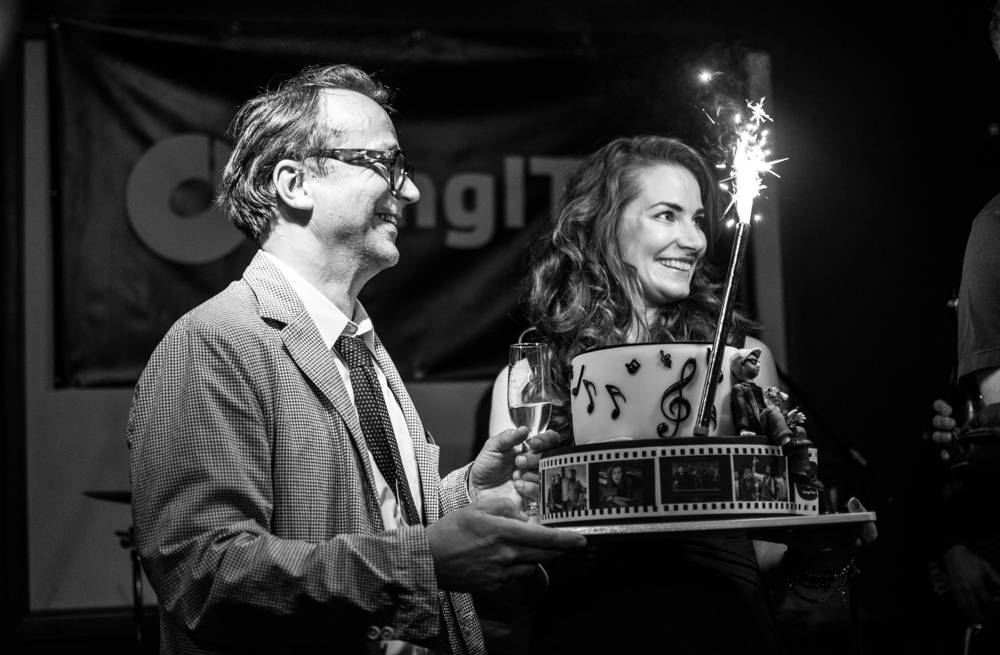 David Stypka zazpíval v pražské Aloze písně o strachu, Debbi zahrála poprvé s novou kapelou