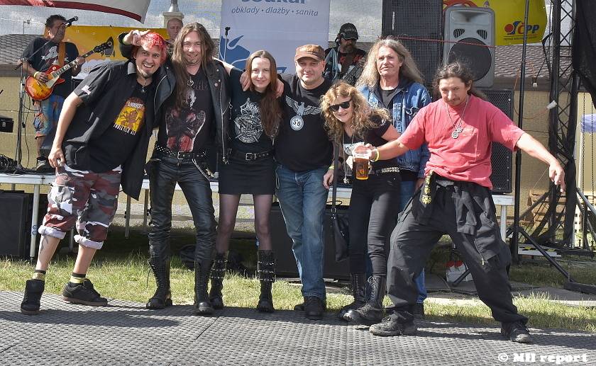 Vochov přivítal nový festival - Radovan Fest vol. 0 s kapelami Znouzectnost nebo Sex Deviants