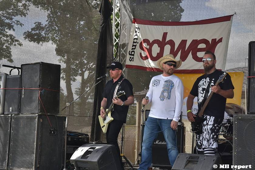 Vochov přivítal nový festival - Radovan Fest vol. 0 s kapelami Znouzectnost nebo Sex Deviants