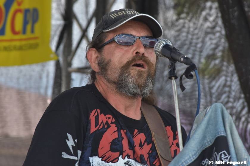 Vochov přivítal nový festival - Radovan Fest vol. 0 s kapelami Znouzectnost nebo Sex Deviants