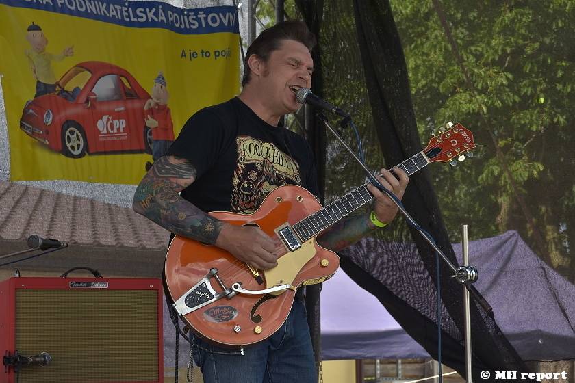 Vochov přivítal nový festival - Radovan Fest vol. 0 s kapelami Znouzectnost nebo Sex Deviants