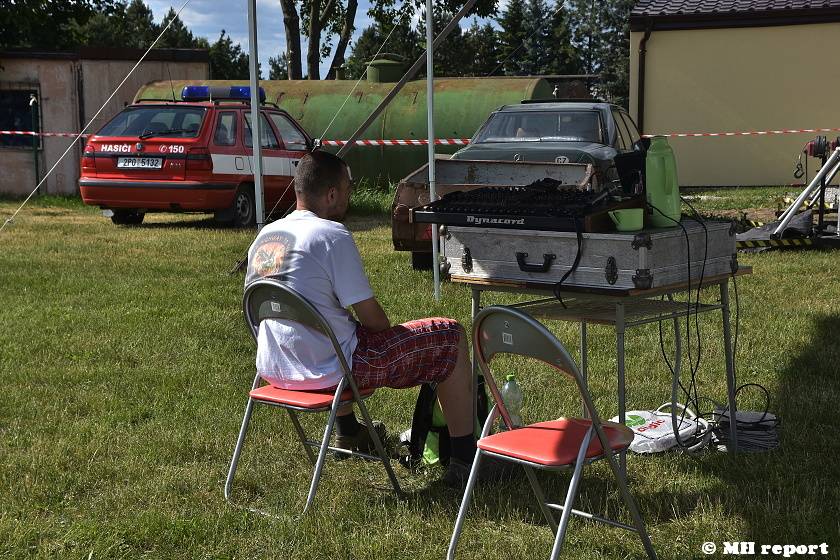 Vochov přivítal nový festival - Radovan Fest vol. 0 s kapelami Znouzectnost nebo Sex Deviants