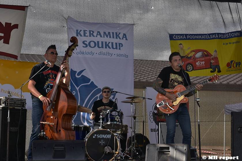 Vochov přivítal nový festival - Radovan Fest vol. 0 s kapelami Znouzectnost nebo Sex Deviants