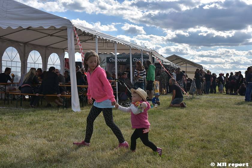Vochov přivítal nový festival - Radovan Fest vol. 0 s kapelami Znouzectnost nebo Sex Deviants