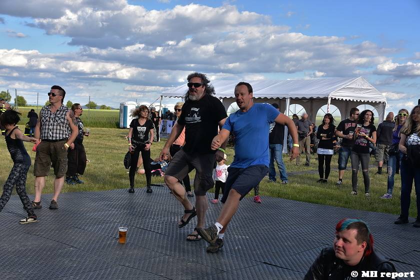 Vochov přivítal nový festival - Radovan Fest vol. 0 s kapelami Znouzectnost nebo Sex Deviants