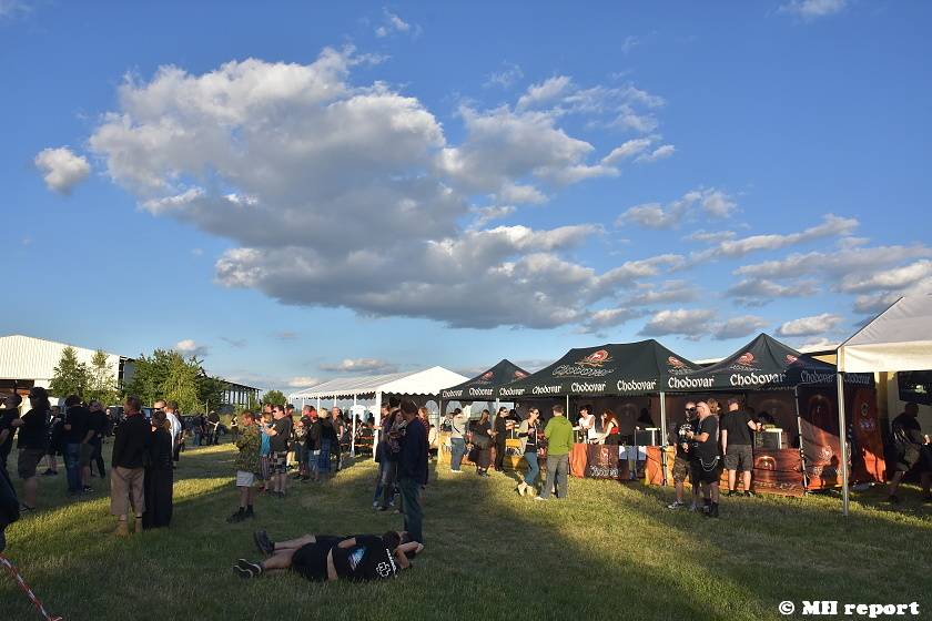 Vochov přivítal nový festival - Radovan Fest vol. 0 s kapelami Znouzectnost nebo Sex Deviants