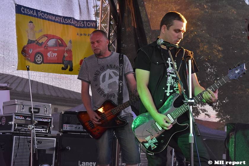Vochov přivítal nový festival - Radovan Fest vol. 0 s kapelami Znouzectnost nebo Sex Deviants