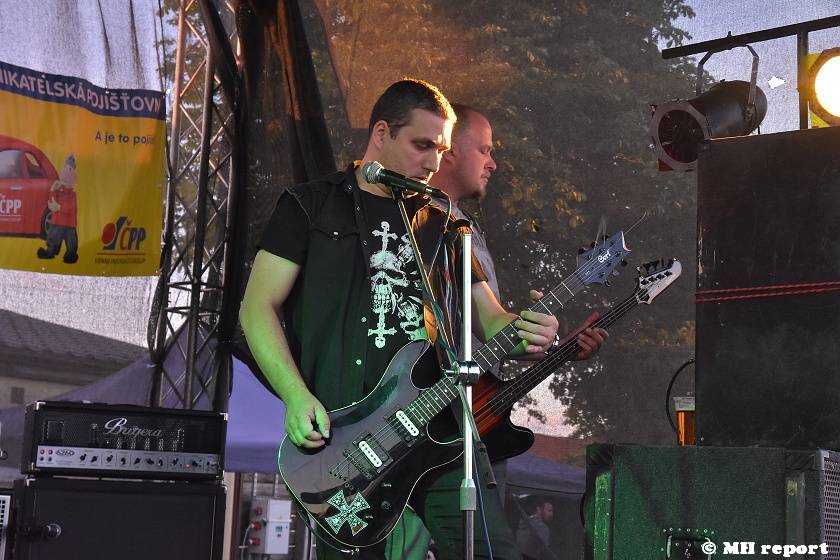 Vochov přivítal nový festival - Radovan Fest vol. 0 s kapelami Znouzectnost nebo Sex Deviants