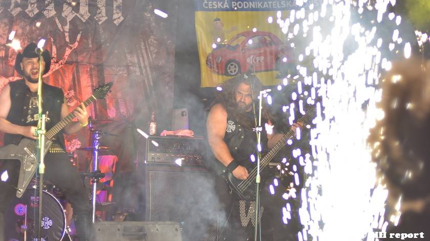 Vochov přivítal nový festival - Radovan Fest vol. 0 s kapelami Znouzectnost nebo Sex Deviants