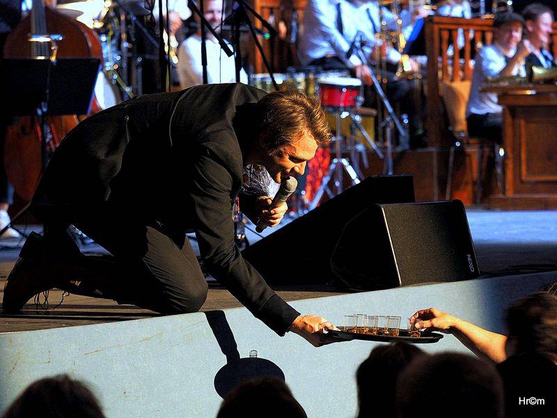 Vojta Dyk a B-Side Band rozvášnili publikum Smetanovy Litomyšle