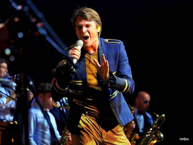 Vojta Dyk a B-Side Band rozvášnili publikum Smetanovy Litomyšle