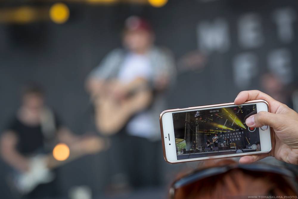 První den Metronome festivalu: Hlavní hvězdou byl Sting, vystoupili i Monkey Business nebo Ewa Farna