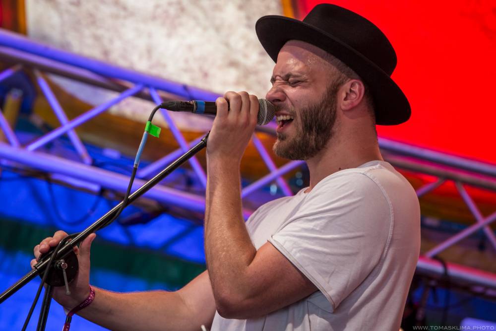 První den Metronome festivalu: Hlavní hvězdou byl Sting, vystoupili i Monkey Business nebo Ewa Farna