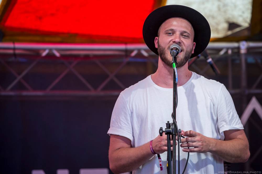 První den Metronome festivalu: Hlavní hvězdou byl Sting, vystoupili i Monkey Business nebo Ewa Farna