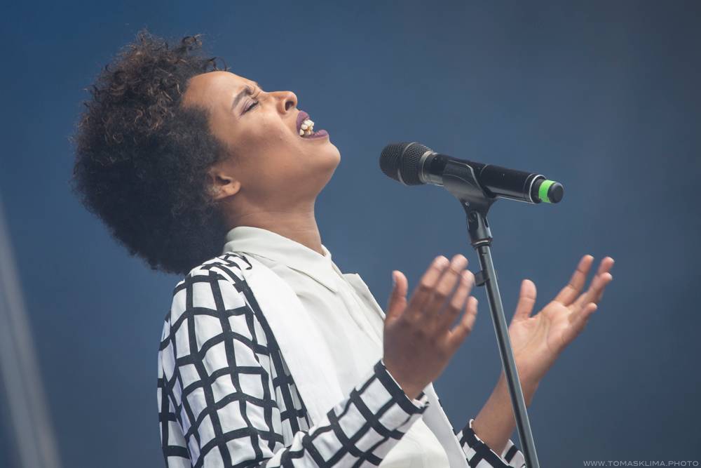 První den Metronome festivalu: Hlavní hvězdou byl Sting, vystoupili i Monkey Business nebo Ewa Farna