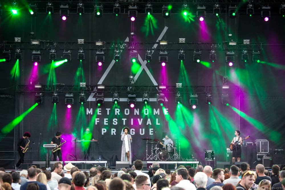 První den Metronome festivalu: Hlavní hvězdou byl Sting, vystoupili i Monkey Business nebo Ewa Farna