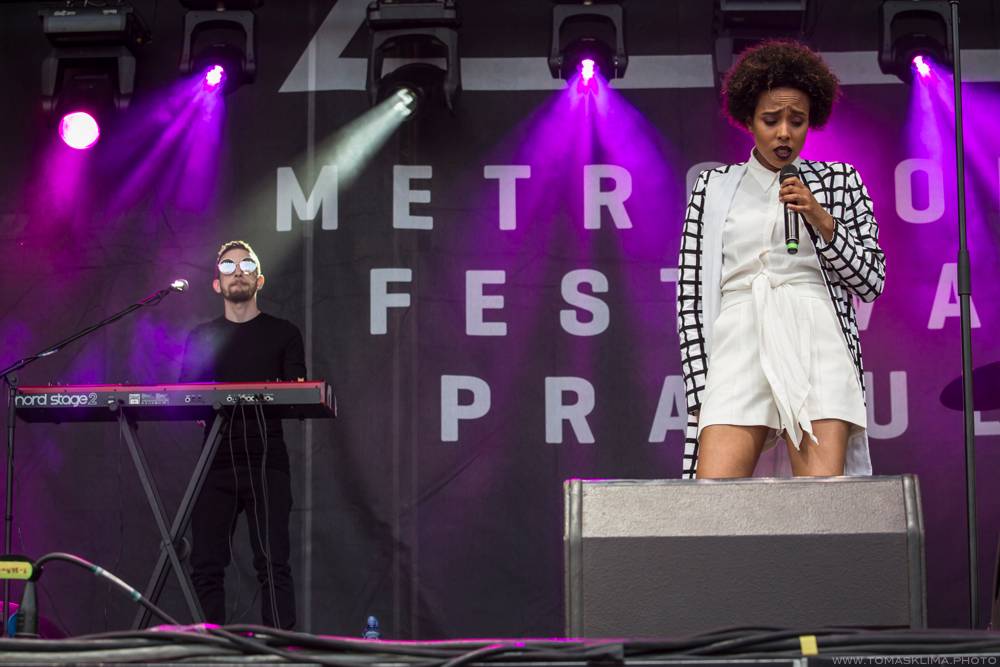 První den Metronome festivalu: Hlavní hvězdou byl Sting, vystoupili i Monkey Business nebo Ewa Farna