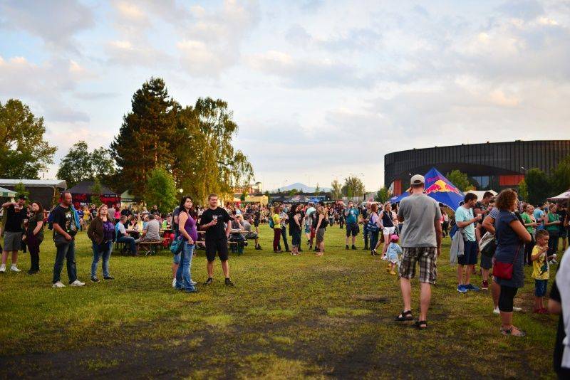 Sweetsen Fest ve Frýdku-Místku: David Stypka, Mirai a další podpořili charitativní festival