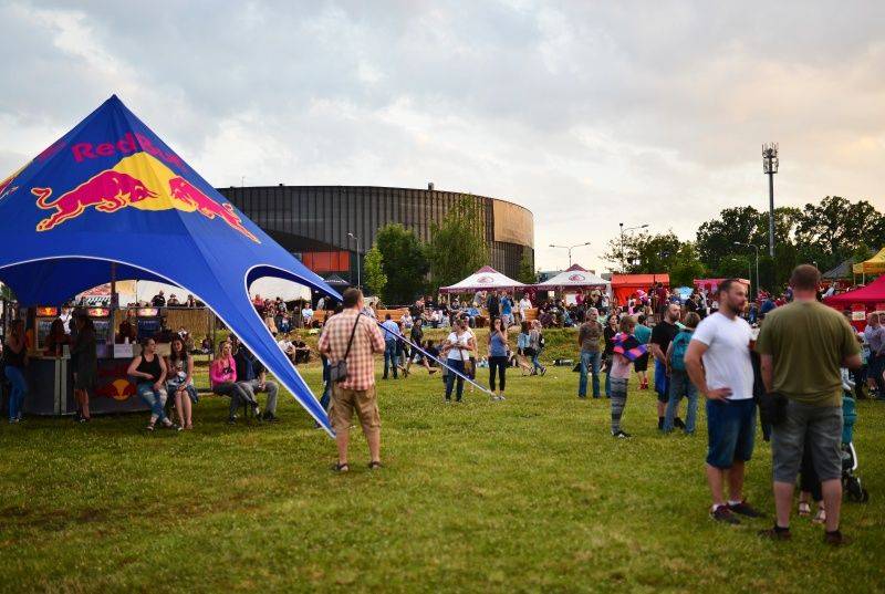 Sweetsen Fest ve Frýdku-Místku: David Stypka, Mirai a další podpořili charitativní festival