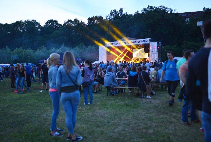 Sweetsen Fest ve Frýdku-Místku: David Stypka, Mirai a další podpořili charitativní festival