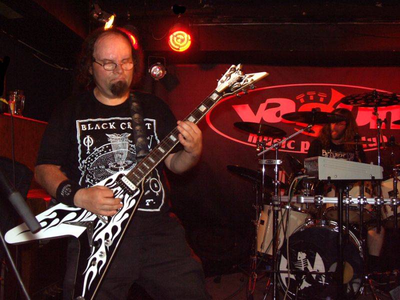 Beltaine jsou po osmi letech zpět na pódiích, ve Vagonu dováděli fanoušky k šílenství