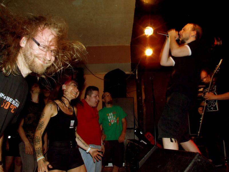 Beltaine jsou po osmi letech zpět na pódiích, ve Vagonu dováděli fanoušky k šílenství