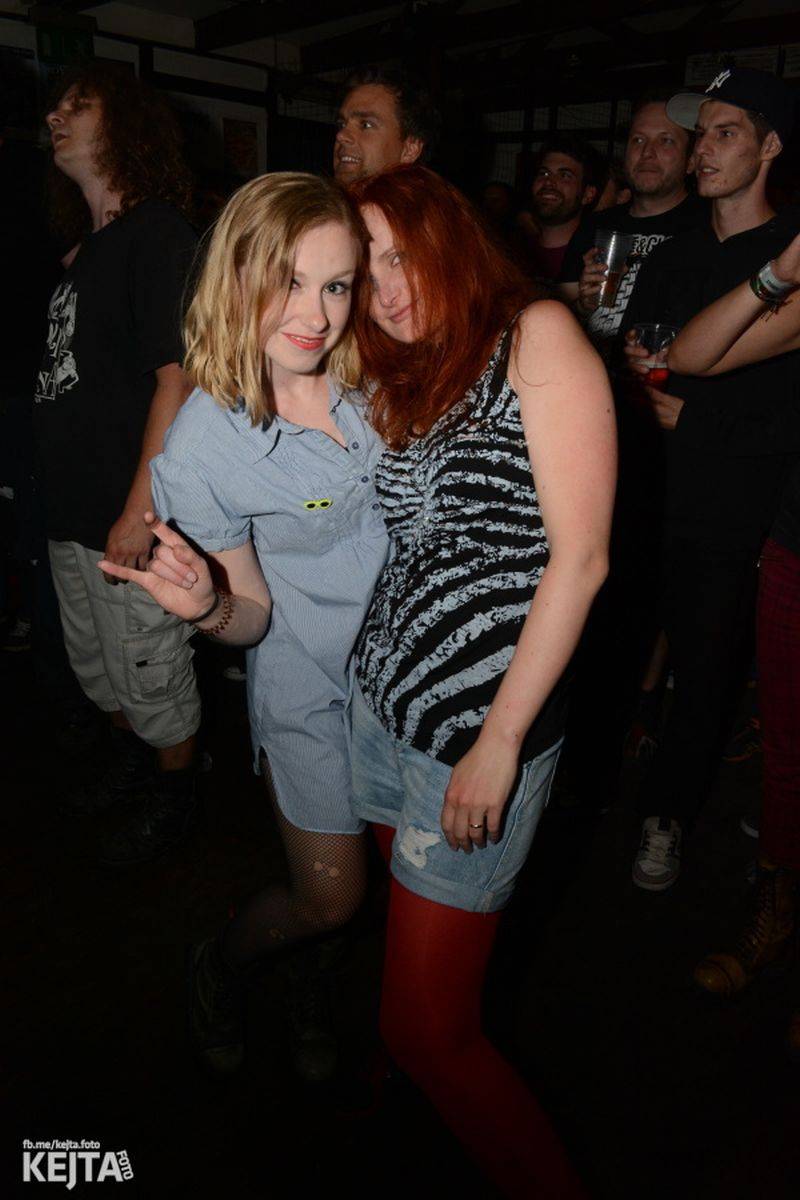 Za koule punk fest hostil v Modré Vopici SPS, The Fialky, Punk Floid i Houbu