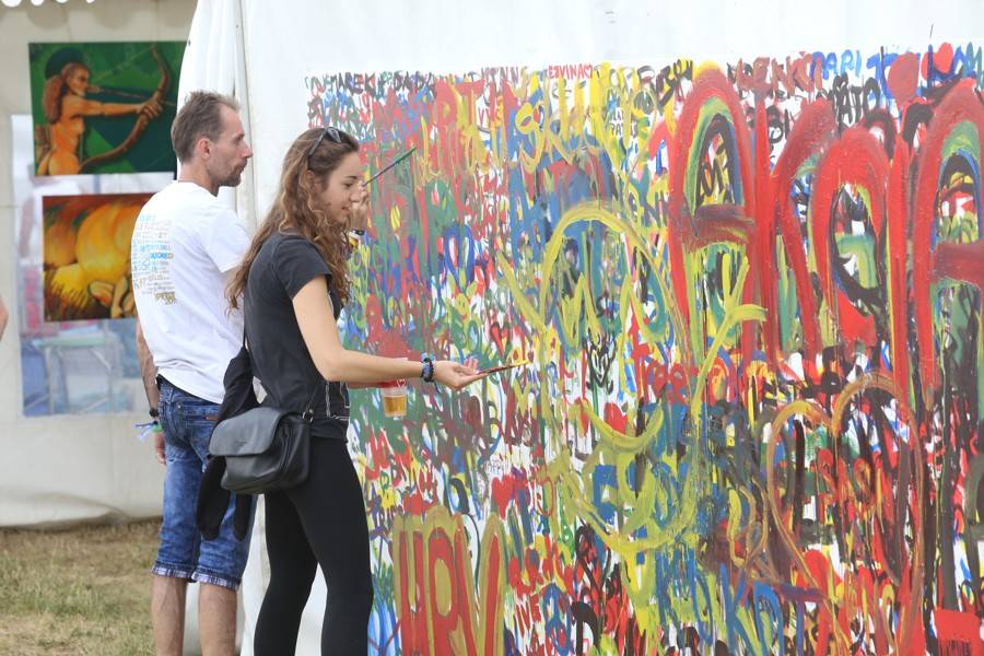 TopFest v Piešťanech: Program prvního dne narušil vítr, Rag'N'Bone Man i Bastille hráli na menších pódiích