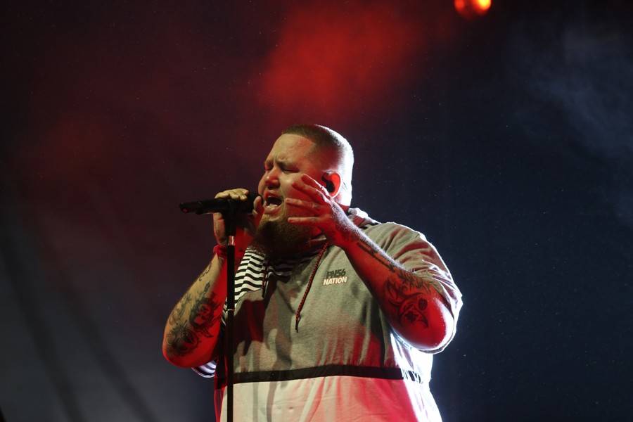 TopFest v Piešťanech: Program prvního dne narušil vítr, Rag'N'Bone Man i Bastille hráli na menších pódiích