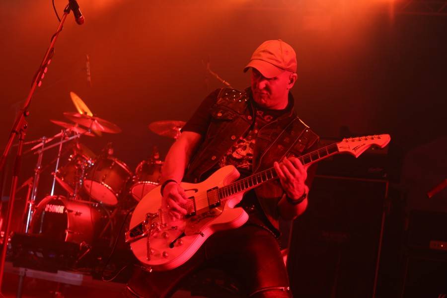 TopFest v Piešťanech: Druhému dni kralovali Kabát, Karel Gott nebo Amy Macdonald