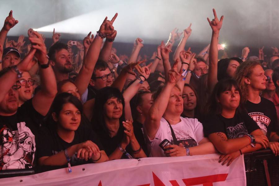 TopFest v Piešťanech: Druhému dni kralovali Kabát, Karel Gott nebo Amy Macdonald