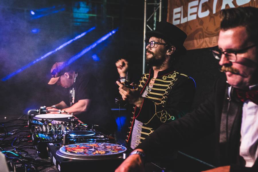 Festival Beats For Love: První den vzal Ostravu útokem Fatboy Slim a také průtrž mračen