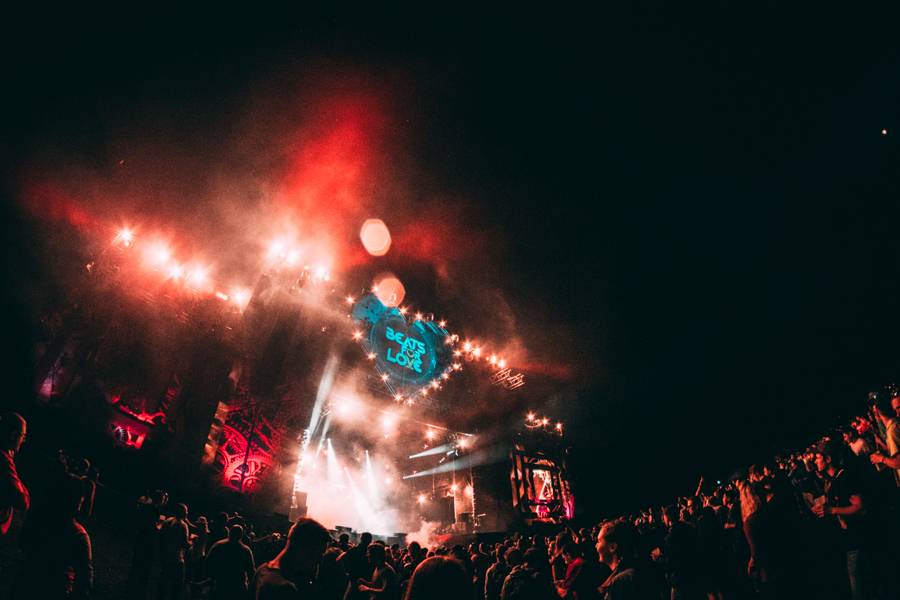 Festival Beats For Love: První den vzal Ostravu útokem Fatboy Slim a také průtrž mračen