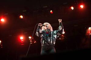 Rock for People podruhé: Fanoušky Paramore nezastavil déšť ani blesky