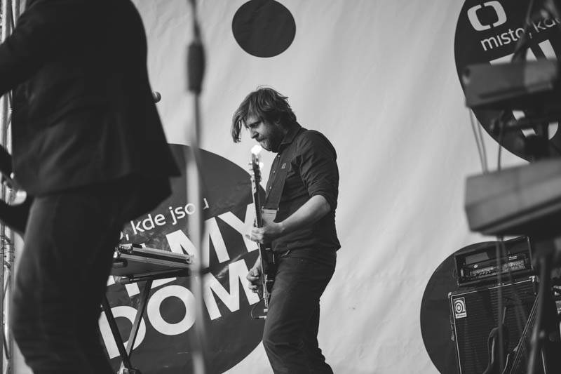 Houpací koně potěšili v Karlových Varech příznivce alternativního rocku