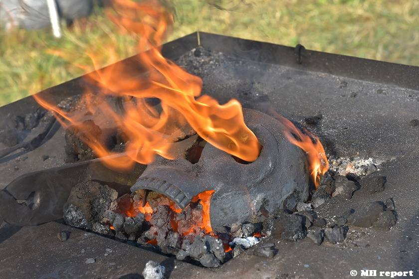 Pekelný ostrov Holýšov: V první den došlo na žádost o ruku, vystoupili David Koller, Harlej nebo Alkehol