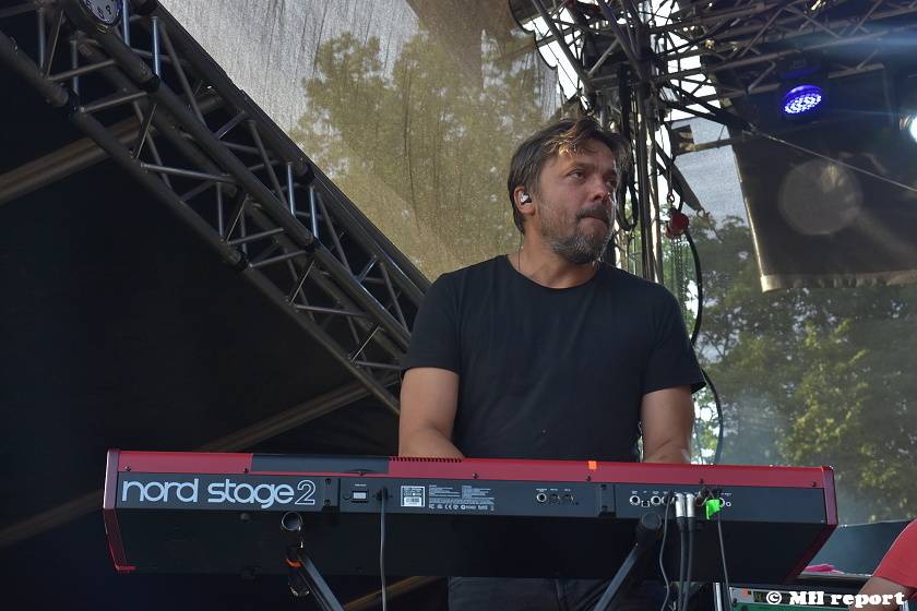 Pekelný ostrov Holýšov: V první den došlo na žádost o ruku, vystoupili David Koller, Harlej nebo Alkehol